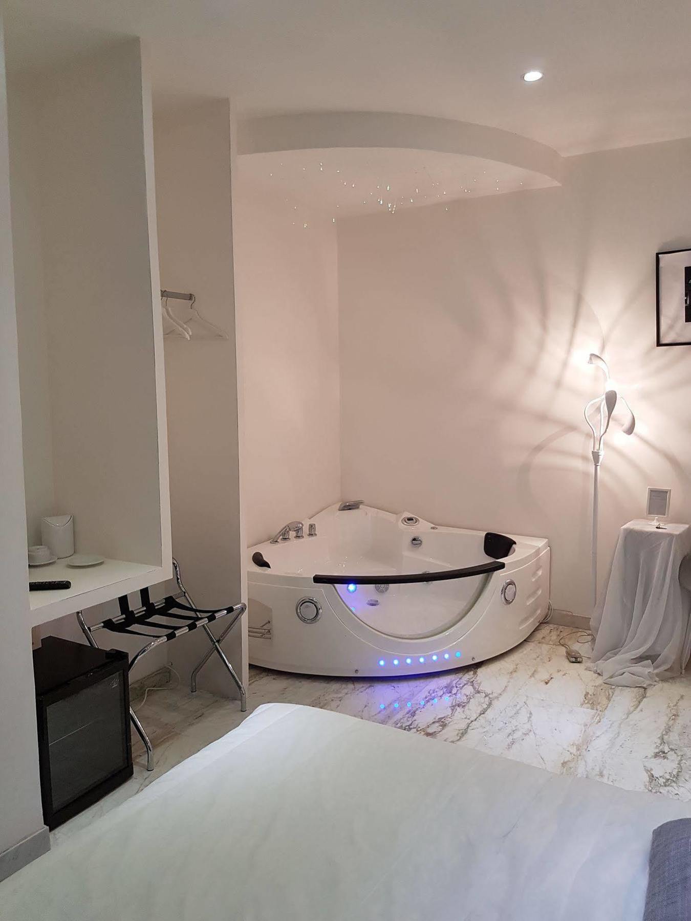 Chain Vatican Suites Rome Bagian luar foto